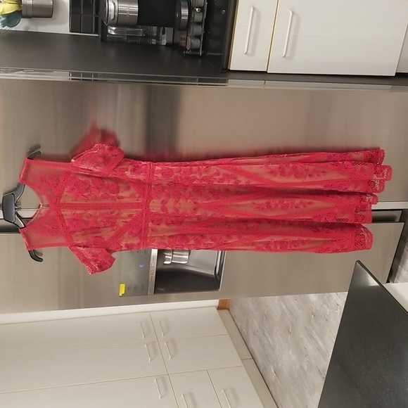 💕MARCHESA💕 Cold-Shoulder Guipure Lace-Trimmed Embroidered Tulle Midi Dress Red - Picture 9 of 16